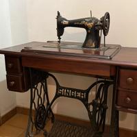 Macchina da Cucire Antica