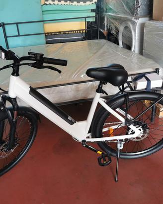 Bicicletta pedalata assistita NUOVA 