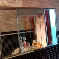 Armadietto vintage (mobiletto pensile) per bagno