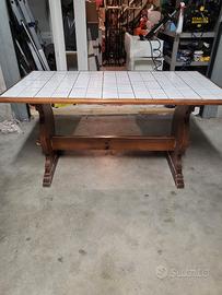 Tavolo in pino
