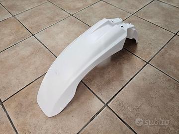 Parafango anteriore per Yamaha XT-E 600 3TB