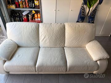 Divano Chateaux d’Ax usato