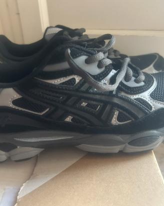 Scarpa Asics gel nyc