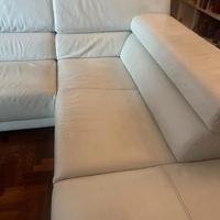 Divano comodo e ben tenuto