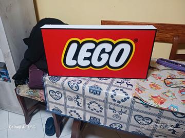 Lego insegna