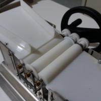 Levigatrice manuale per creme