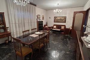 Casa singola su due livelli a Riposto / Altarello