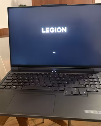 Lenovo Legion 7 - i7-12800HX - RTX 3070 Ti