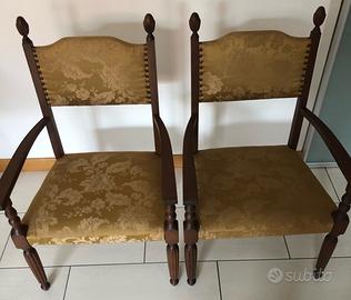 Poltroncine (coppia) in stile Impero, imbottite.