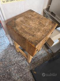 Ceppo da macelleria in legno