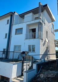 Appartamento in villa Monte Caminetto