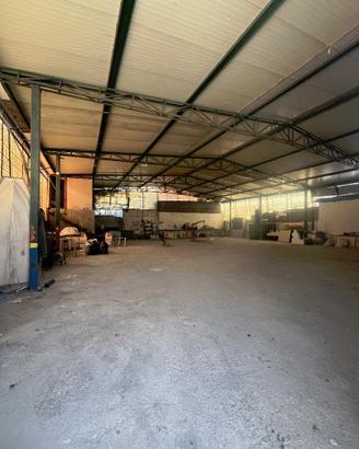 Rif. 528 ischitella - locale deposito/ garage