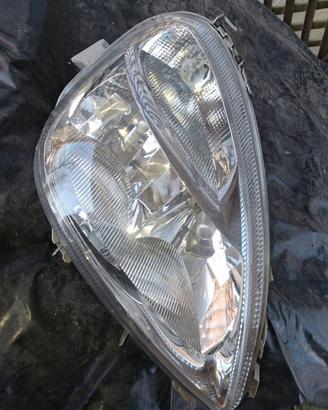 Fanale anteriore Mercedes classe A