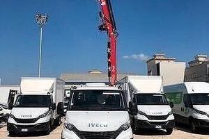 IVECO DAILY 35C16 cassone fisso con gru