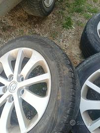cerchi in lega  e gomme 