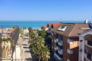 DAL 06/09/2025 attico pieno centro mare