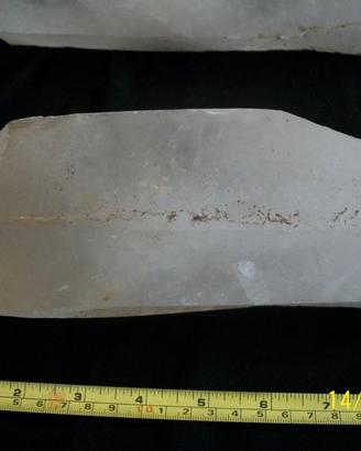 Grande punta di quarzo ialino da 2,1 kg