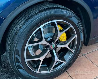 cerchi r 19 + gomme per Alfa Stelvio Q4