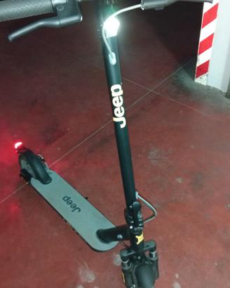 Monopattino elettrico jeep jaf leggi descrizione 