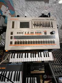 Roland TR 707 con modifica HKA Design Audio