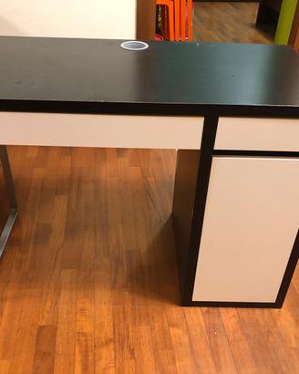 Scrivania ikea