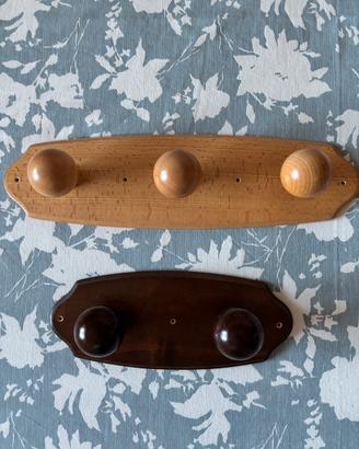 Coppia di appendiabiti da parete vintage in legno