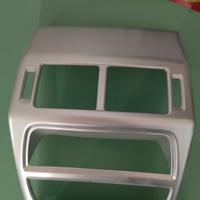 nuova copertura consolle posteriore Jaguar E-Pace 