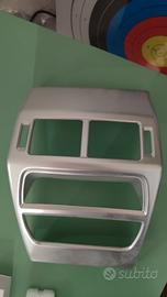 nuova copertura consolle posteriore Jaguar E-Pace 