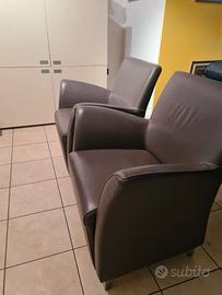 Due poltroncine in vera pelle by Giulio Marelli