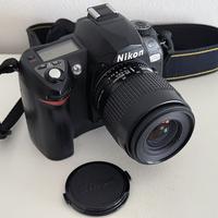 Nikon D70 con zoom Nikon AF 35.80mm
