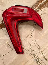 Faro posteriore sinistro Volvo XC40