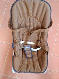Seggiolone da viaggio Chicco. pieghevole e leggero