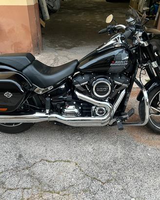 Harley davidson sport glide vivid black deluxe