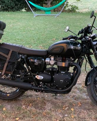 TRIUMPH BONNEVILLE T120 BLACK