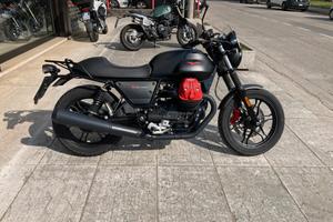 Moto Guzzi V7 III VERSIONE CARBON NUMERATA