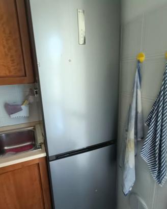 Frigo Hisense grigio