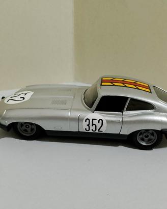 Jaguar k-j Polistil 