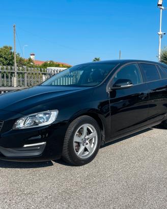 Volvo V60 D2 1.6 Kinetic