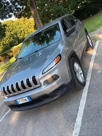 Jeep Cherokee 2,4 bensina GPL