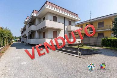 Casa indipendente di 246 m² con 3 locali e box aut
