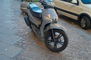 Peugeot Tweet Evo 125 - 2012