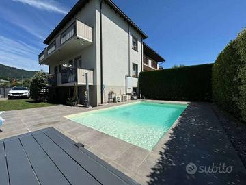 Villa di 240 m² con 4 locali e box auto a Ranica