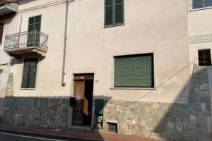 Casa indipendente terra tetto Valfenera (At)