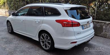 Ford Focus SW ST line 1.5 120cv