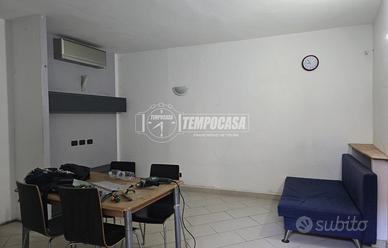 TRILOCALE RISTRUTTURATO IN CENTRO CON BOX