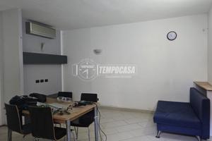 TRILOCALE RISTRUTTURATO IN CENTRO CON BOX