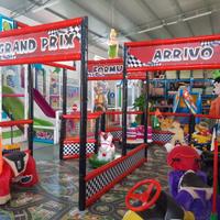 Circuito con Macchinine Elettriche per Bambini