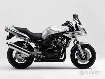 YAMAHA FAZER 600 RICAMBI