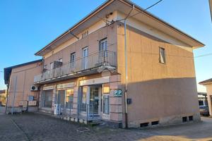 2 LOCALI A MASSAZZA