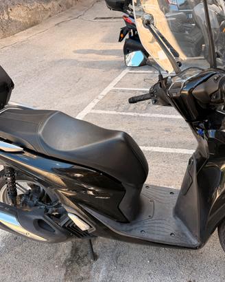 Honda sh 150 nero